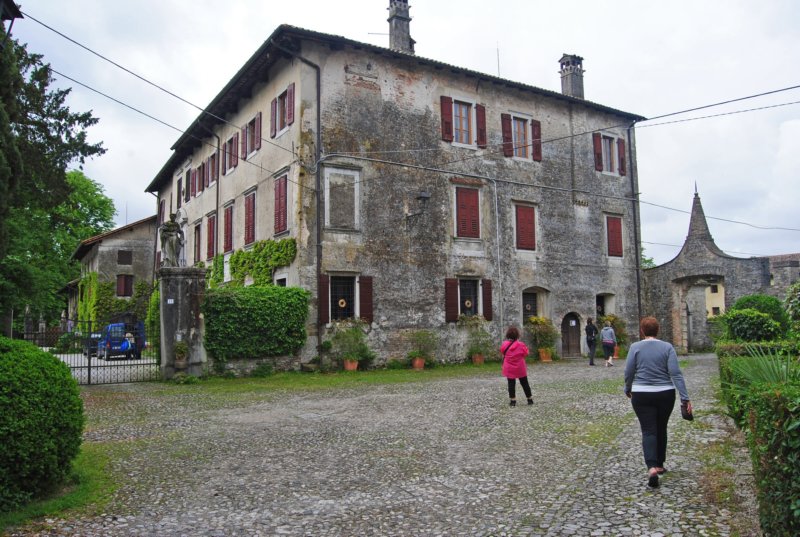 photo2.jpg